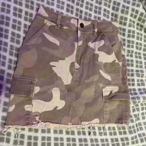 Hollister camo skirt